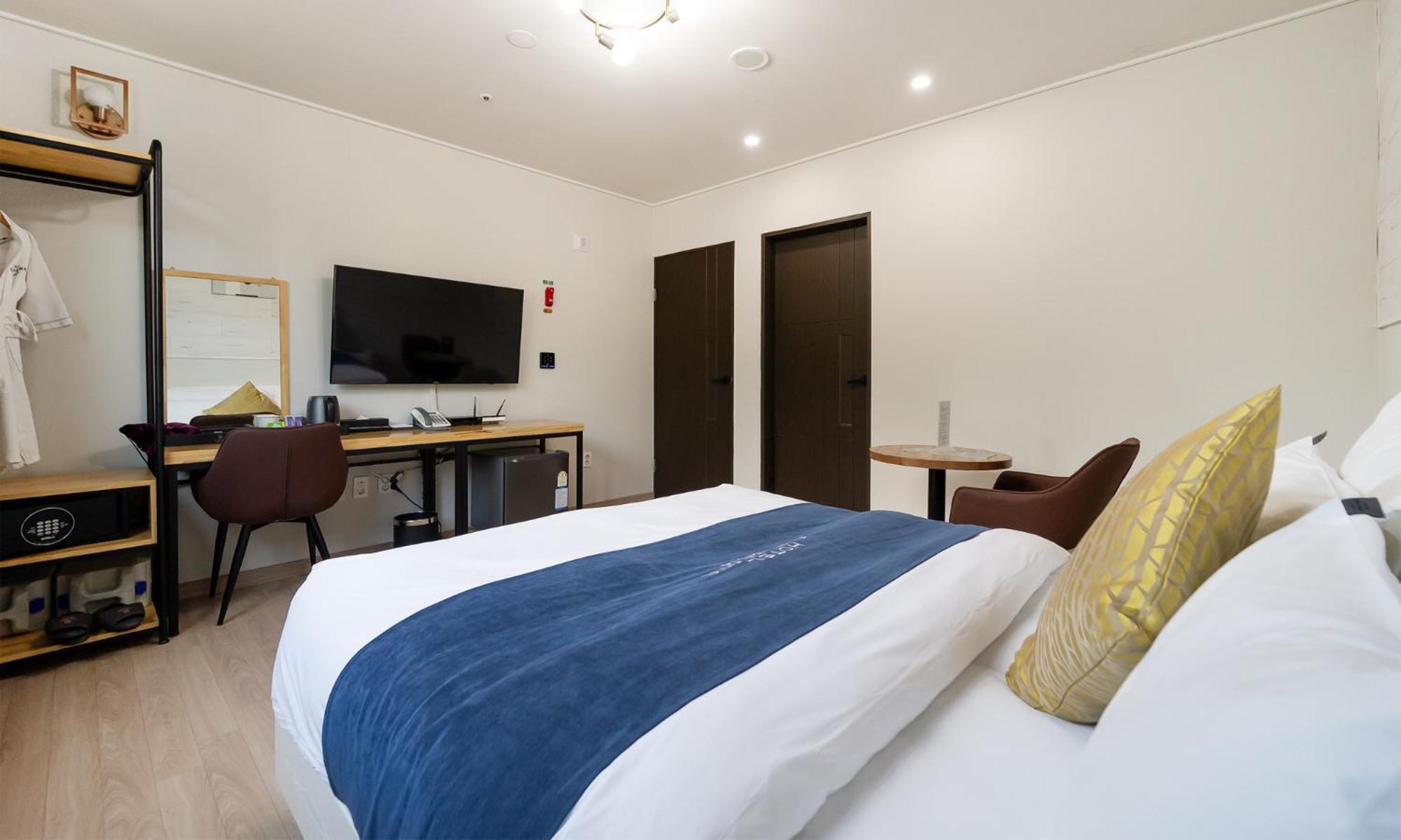 Cm Park Hotel Andong Exterior photo