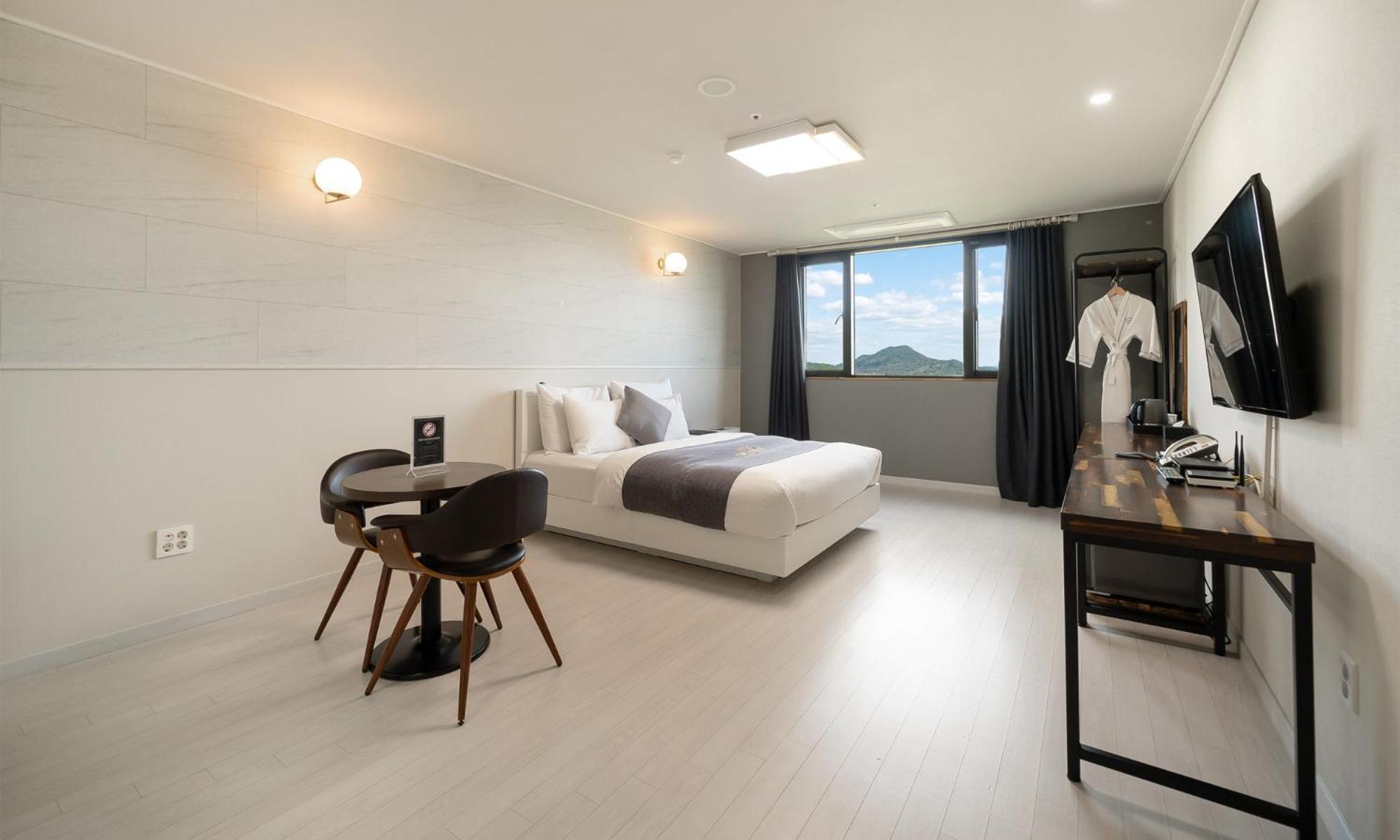 Cm Park Hotel Andong Exterior photo