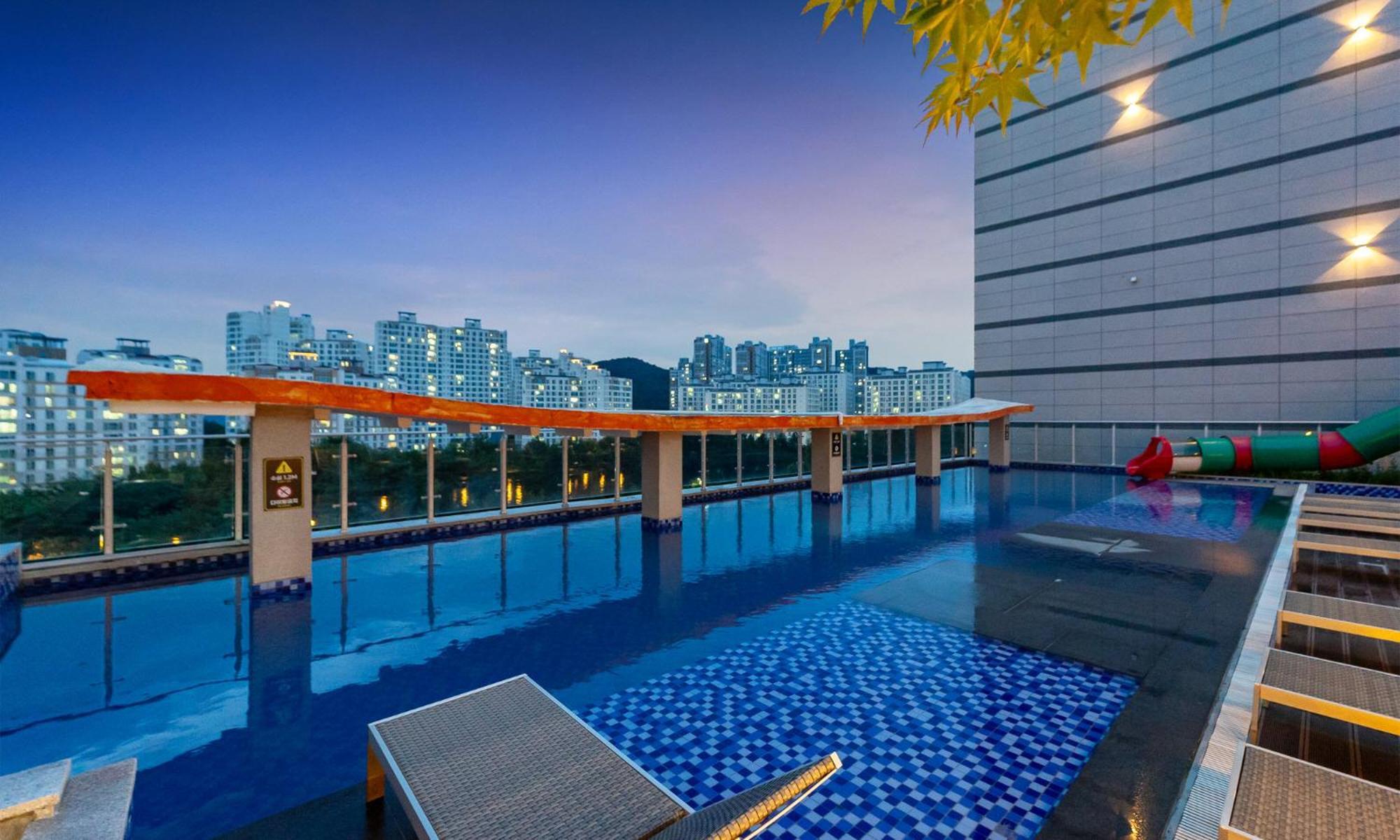 Cm Park Hotel Andong Exterior photo