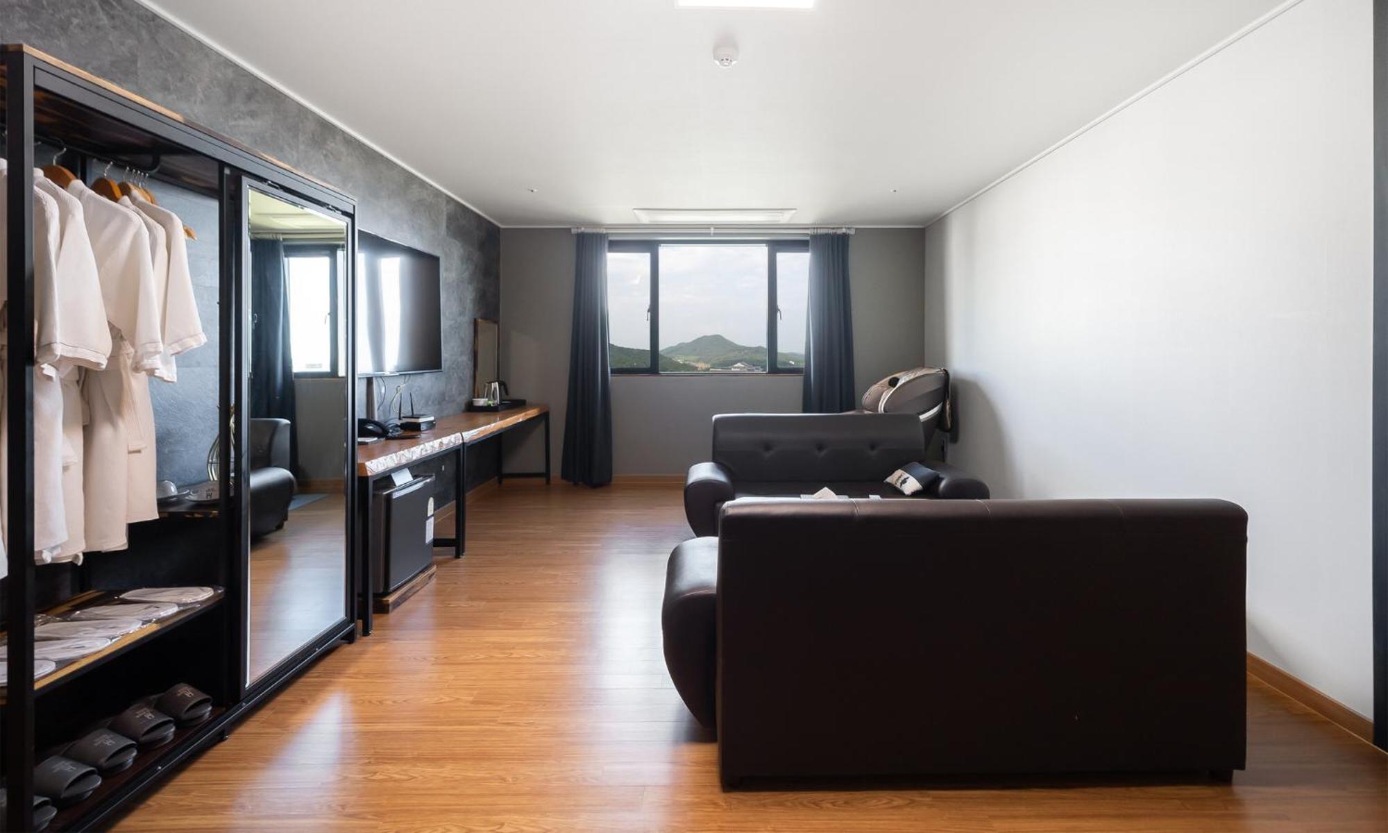 Cm Park Hotel Andong Exterior photo